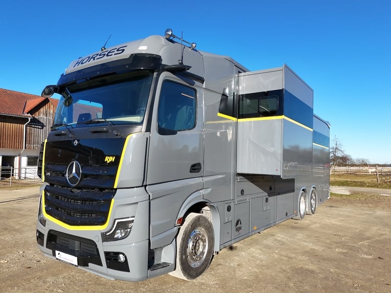 Mercedes-Benz Actros 2545 RJH Exclusive H6 Transporter para caballos, camión nuevo y disponible de i