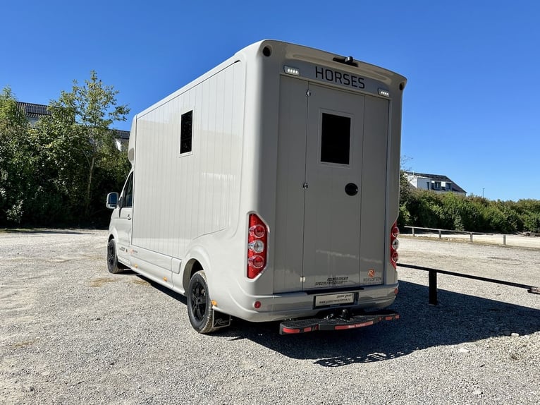 MAN Roelofsen Parados Sport XL transportador de caballos para 2 caballos, con caja automática, camió