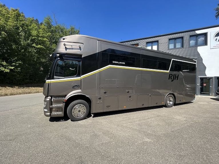 Mercedes-Benz Actros 1840 RJH Exclusive camión de transporte de caballos, para 3 caballos, sistema S