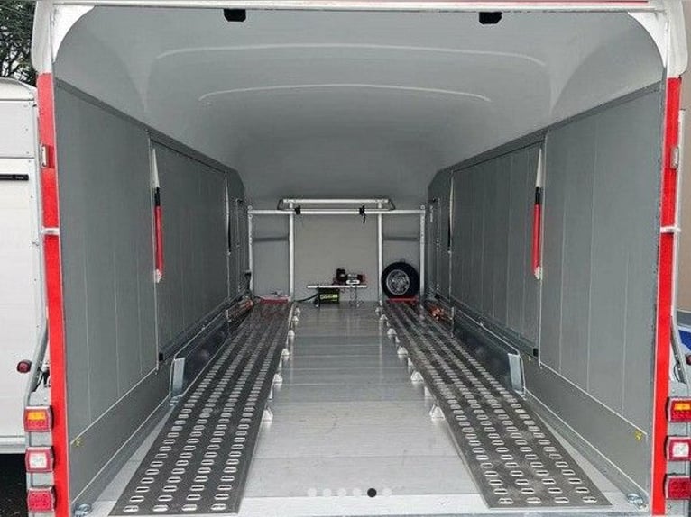 Remolque furgón Debon Roadster 2000 – 3500 kg, Ultra Gran Volumen, Doble Ejes