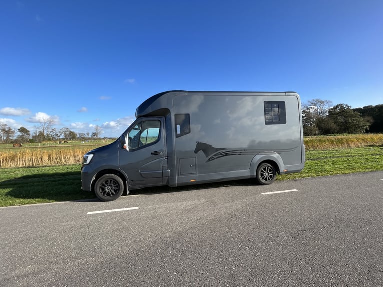 Renault master 2022 hengstenuitvoering 