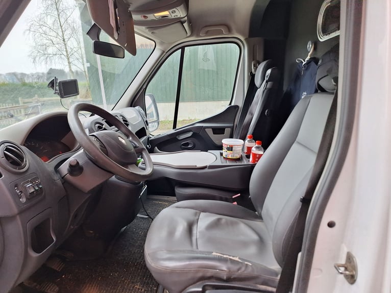 Renault Master Theault paardenwagen hengsten uitvoering