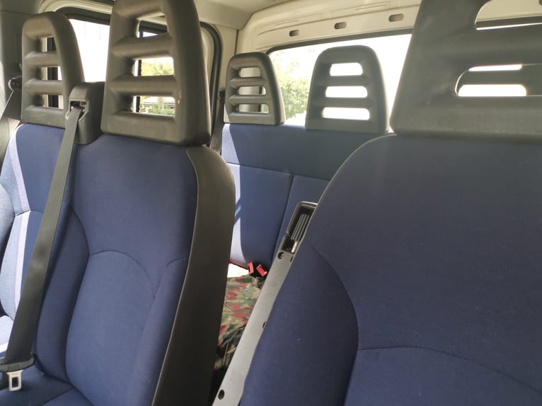 Carro con zona de vivienda para 3 caballos