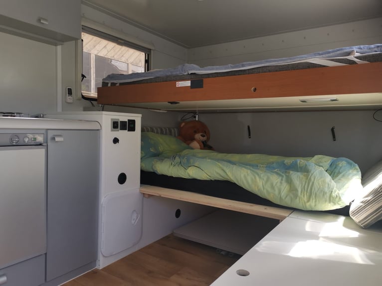 Carro con zona de vivienda para 3 caballos