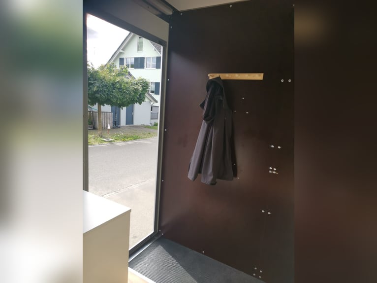 Carro con zona de vivienda para 3 caballos