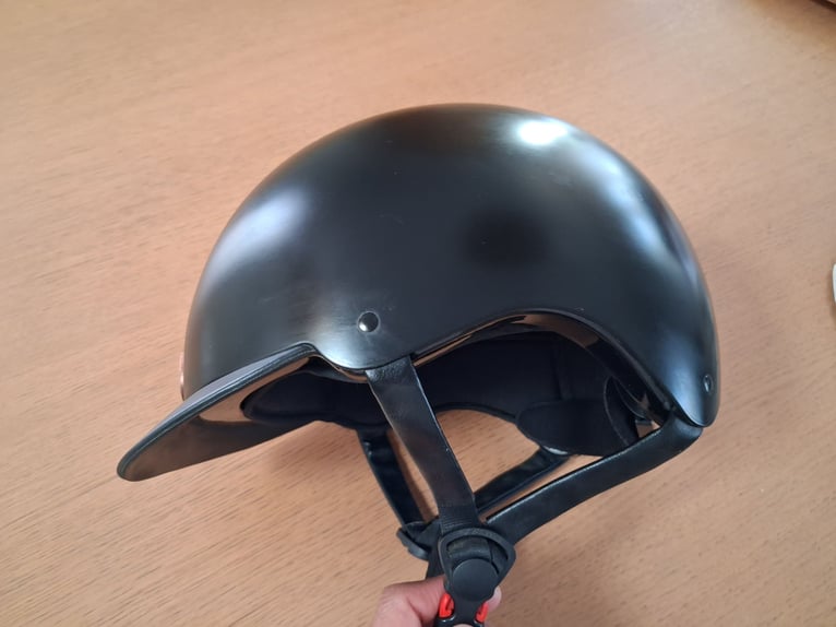 Casco Equithème negro talla M 56-58