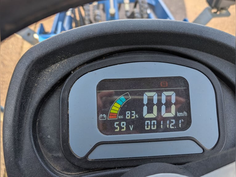 Mini cargador tipo Weidemann