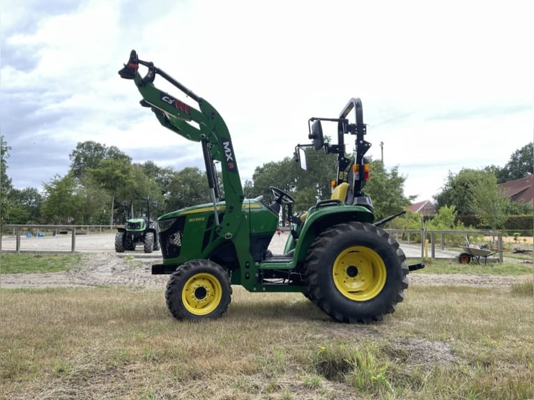 John Deere 3038E | Vorführer Kleintraktor / Kompakttraktor | 38PS | Frontlader | Verfügbar
