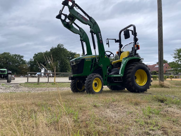John Deere 3038E | Vorführer Kleintraktor / Kompakttraktor | 38PS | Frontlader | Verfügbar