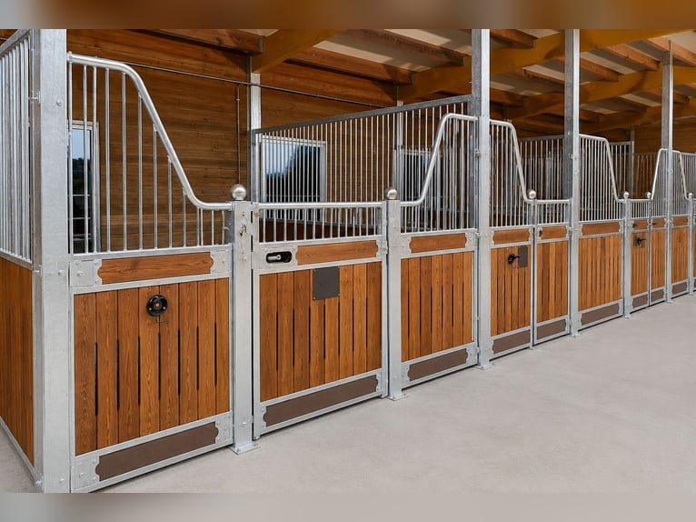 Box stalls, stable fronts & box system | Purchase horse stalls - indoor stalls for horses