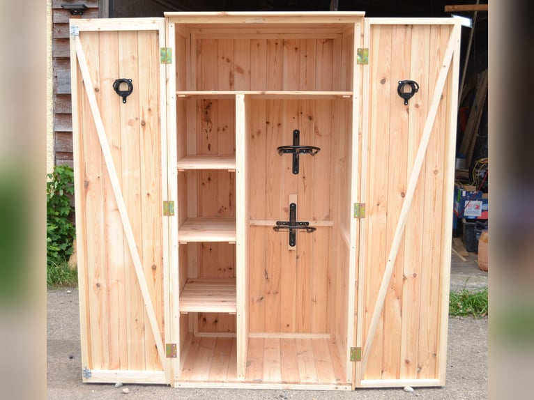 Sattelschrank Stallspind Massivholz 120 x 75 x 200 cm NEU