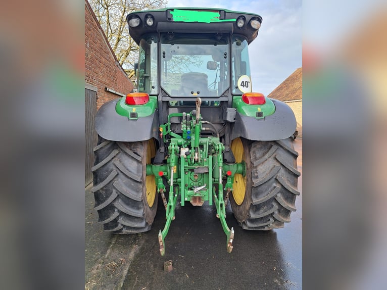 landwirtschaftlicher Traktor