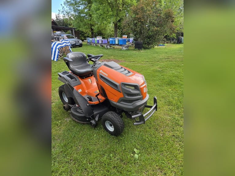 Self-Propelled Lawn Mower Tractor