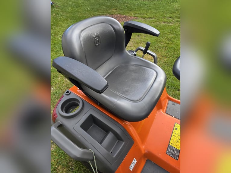 Self-Propelled Lawn Mower Tractor