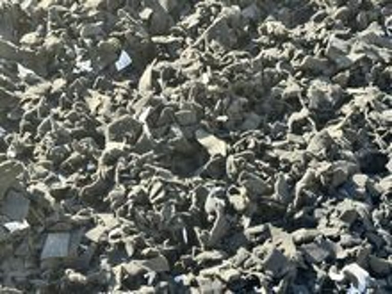 Softground for riding arena surface – approximately 8.8 tons of high-quality extilschnitzel, offered