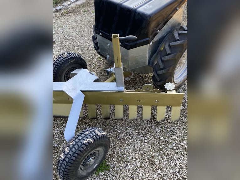 E Hoof Pick