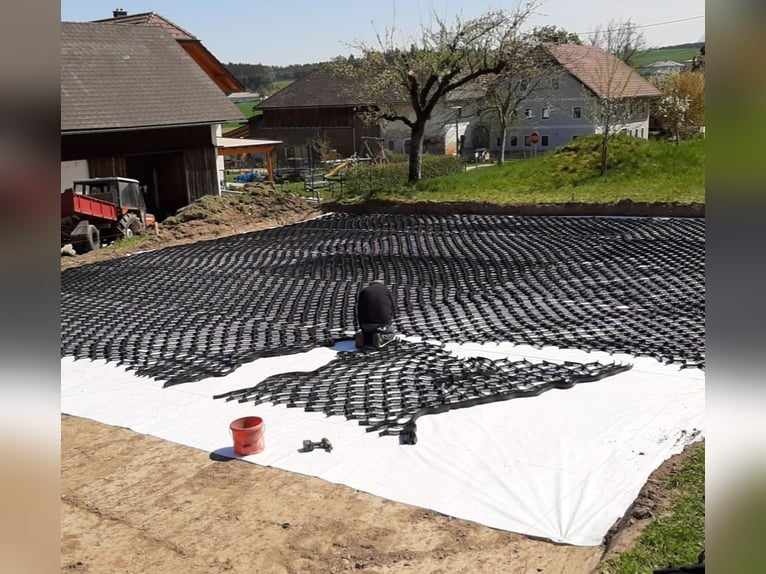 Geowaben, paddock tiles, paddock mats, paddock fencing