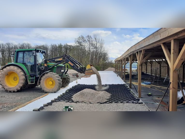 Geowaben, paddock tiles, paddock mats, paddock fencing