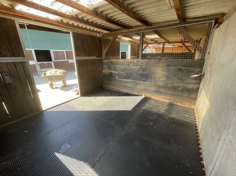 Rubber Stable Mat, Box Mat, Resting Pad 72" x 48" x 0.7"