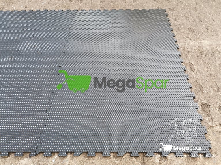 Rubber mats & lying mats, stable mats – high-quality horse mats in extra-large size!