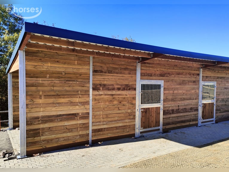Stable Construction & Horse Stables – Buy Outdoor Stables and Horse Stalls & Shelters for Horses