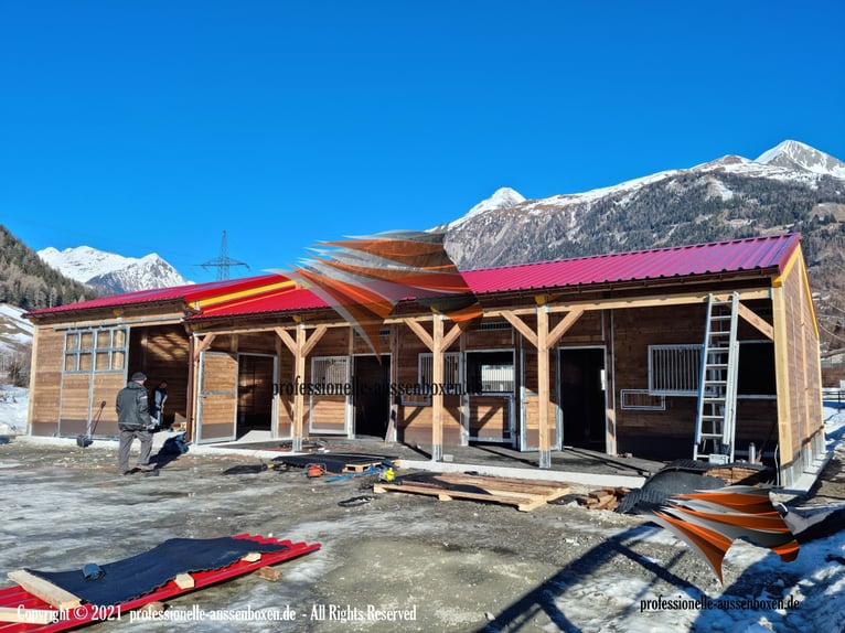 TOP Stallbau: Pferdestall bauen, Außenboxen, Pferdeboxen und Weideunterstand, Unterstand, Weidehütte