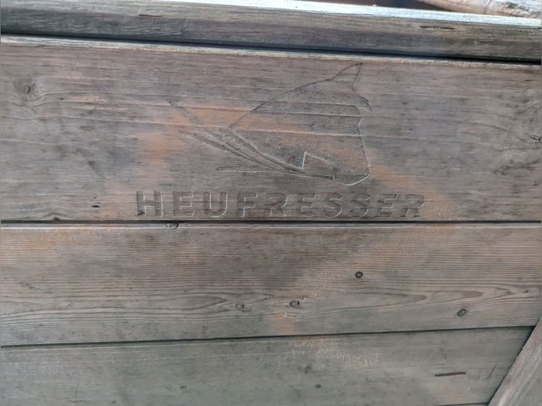 Hay bin, hay eater