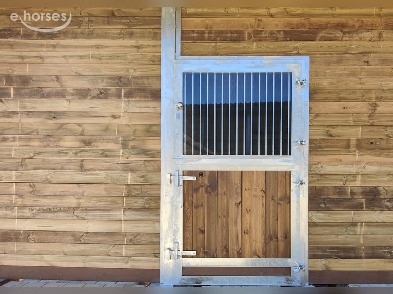 Buy Stable Doors, Paddock Doors & Stable Gates – Durable Sliding Doors for Horse Stables
