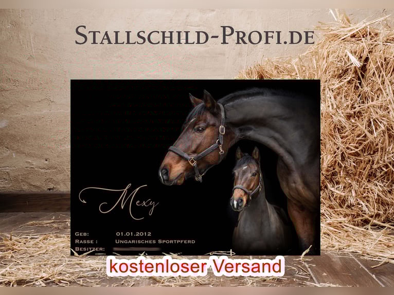 Your personalized stable nameplate for your horse – design it yourself or have it crafted by a profe