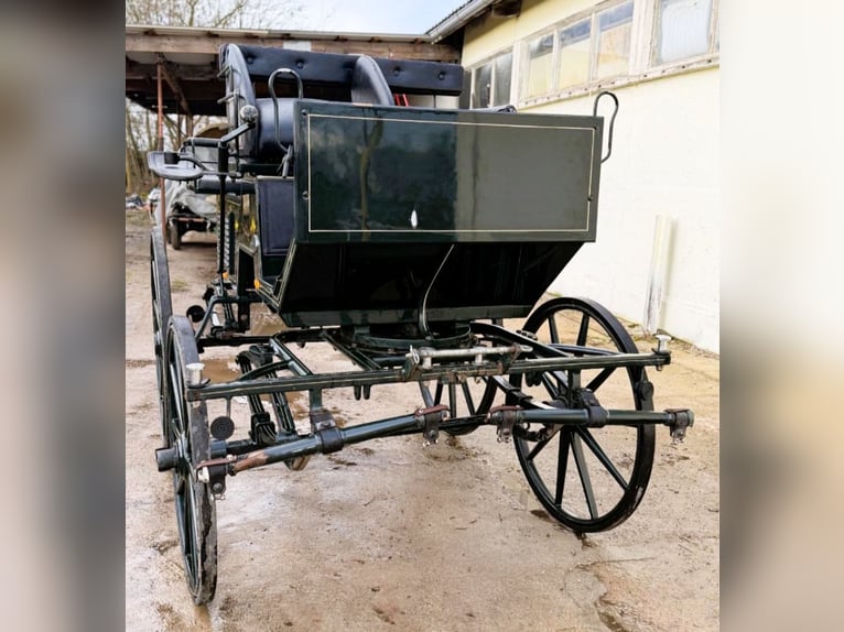 Kuhnle Carriage / Dressage Carriage