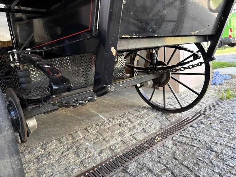 Carriage with disc brakes