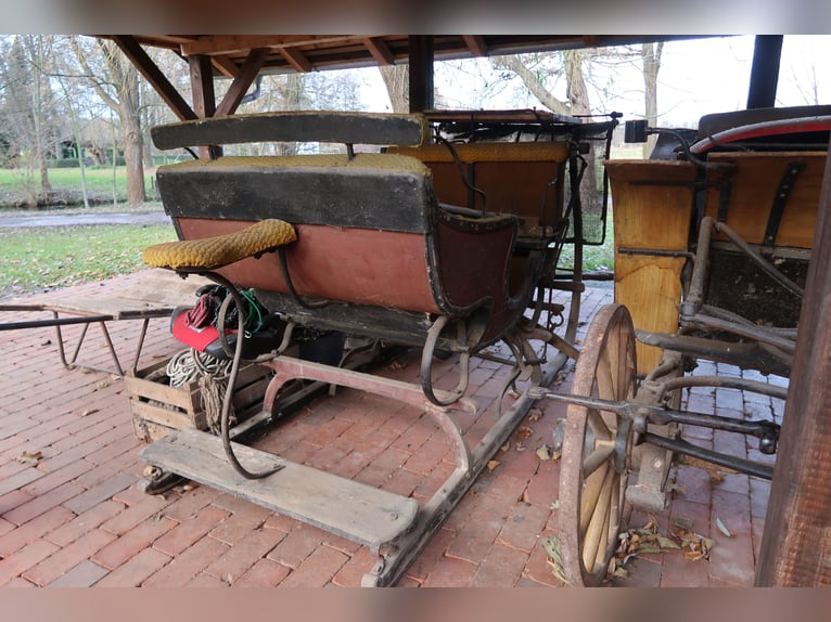 Barn find, historic horse-drawn sleigh