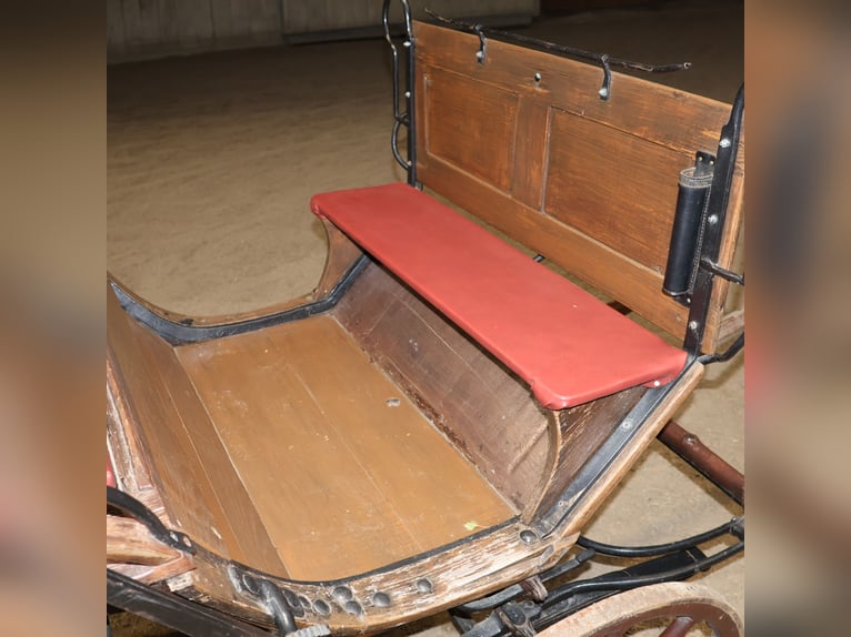 Gäuwägerl in original condition, single/double harness, historic carriage