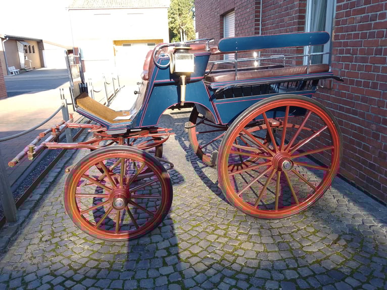 Historical wagonette from around 1920 – dark blue/red – ready to ride immediately – excellently main