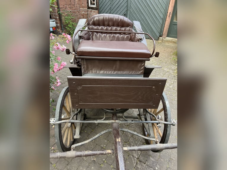 Historischer Jagdwagen