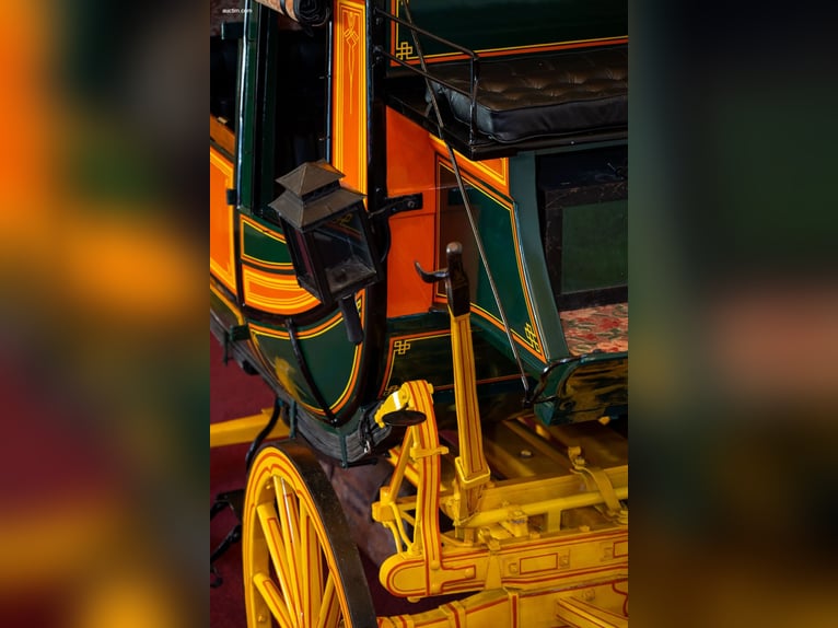 Hotel Coach