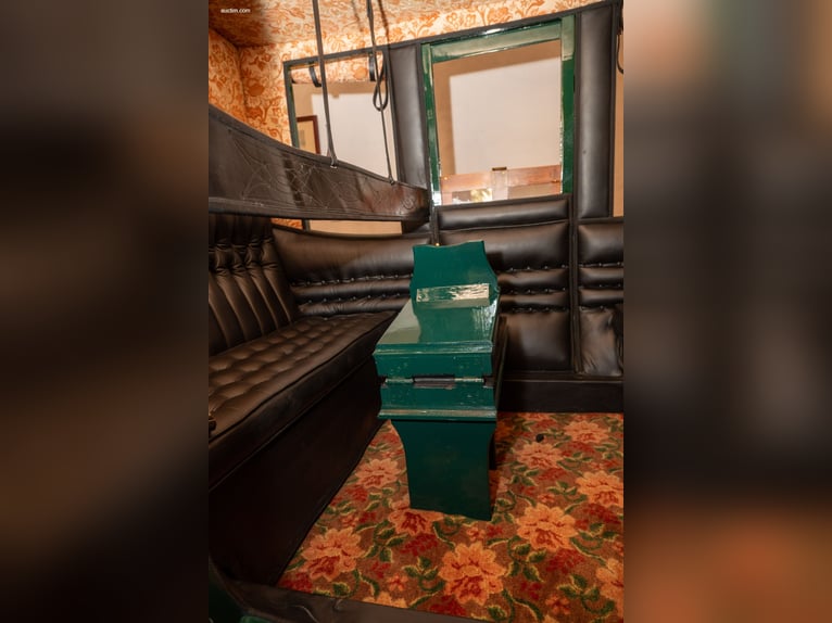 Hotel Coach