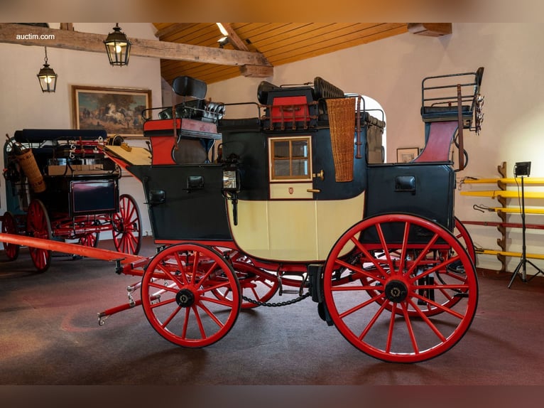 Private Road Coach No. 6693 ("Mailassen")