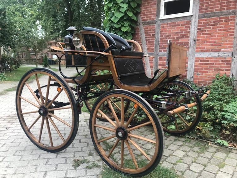 Kühnle Spyder-Phaeton in stunning natural wood finish
