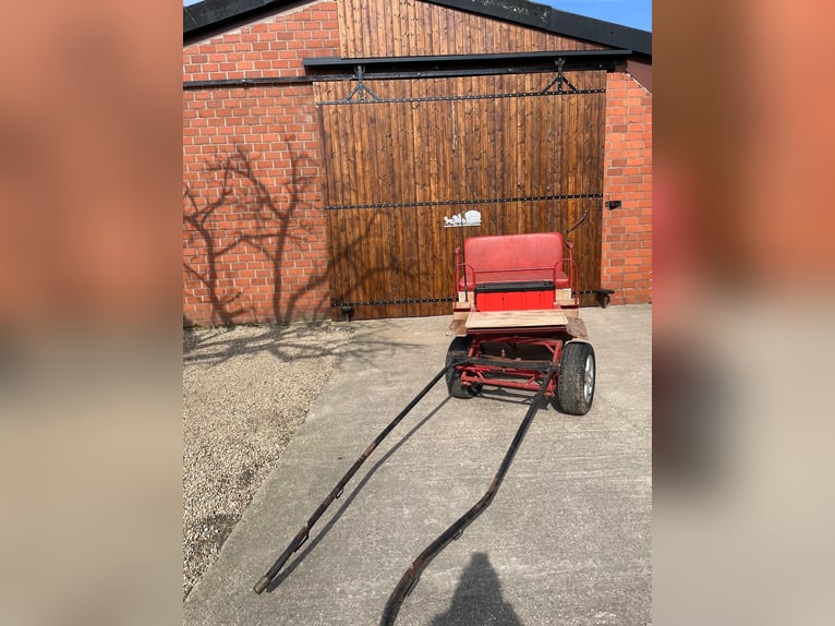 Horse carriage & single harness, like new