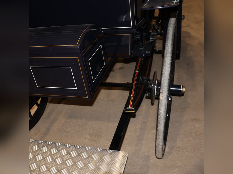 Mylord Kutsche Ein/Zweispänner Scheibenbremsen Trittbrett Schwarz