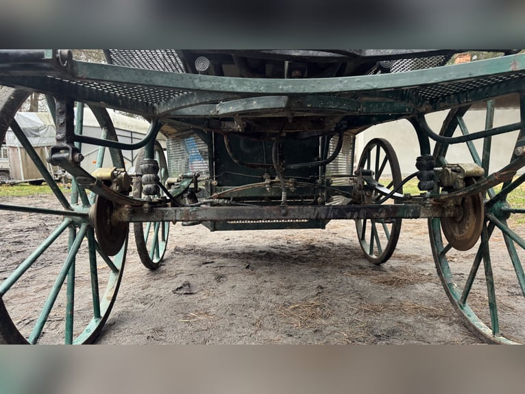 Single marathon carriage