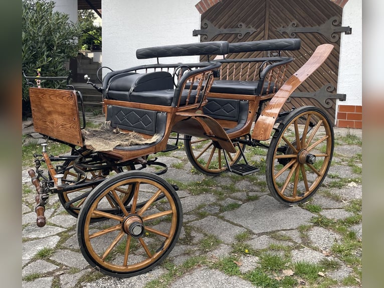 Noble leisure carriage / Wagonette – renovated carriage