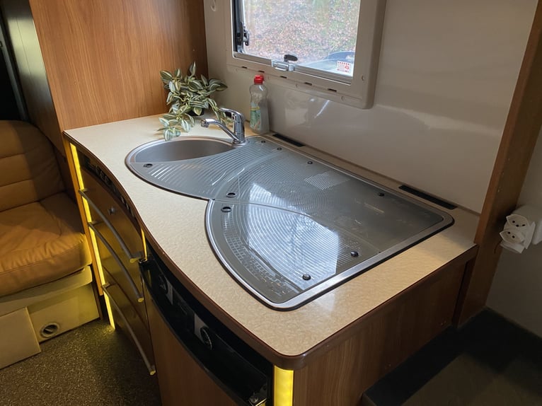 Horse camper for three horses