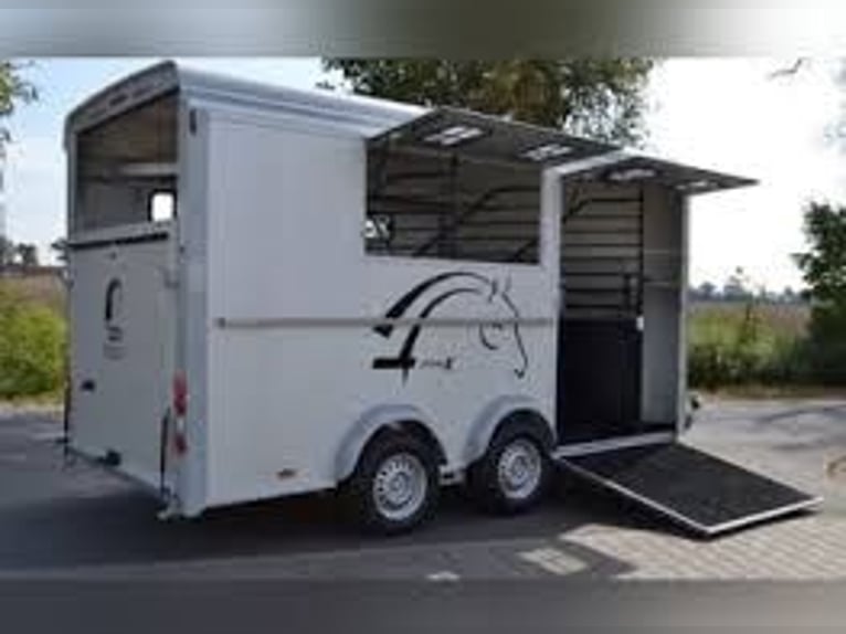 Van pour chevaux 4 places OPTIMAX / MAXI 4