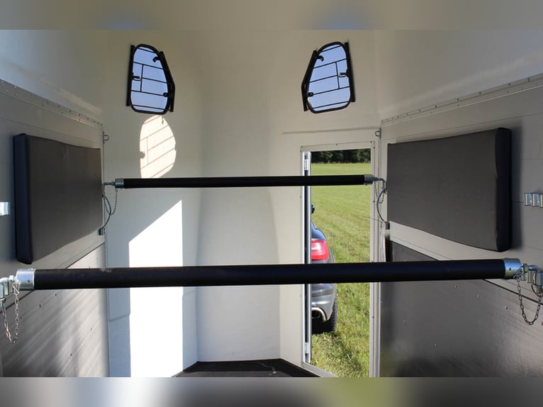 CL Gold ONE Aluline, the luxury trailer for 1 to 1.5 horses