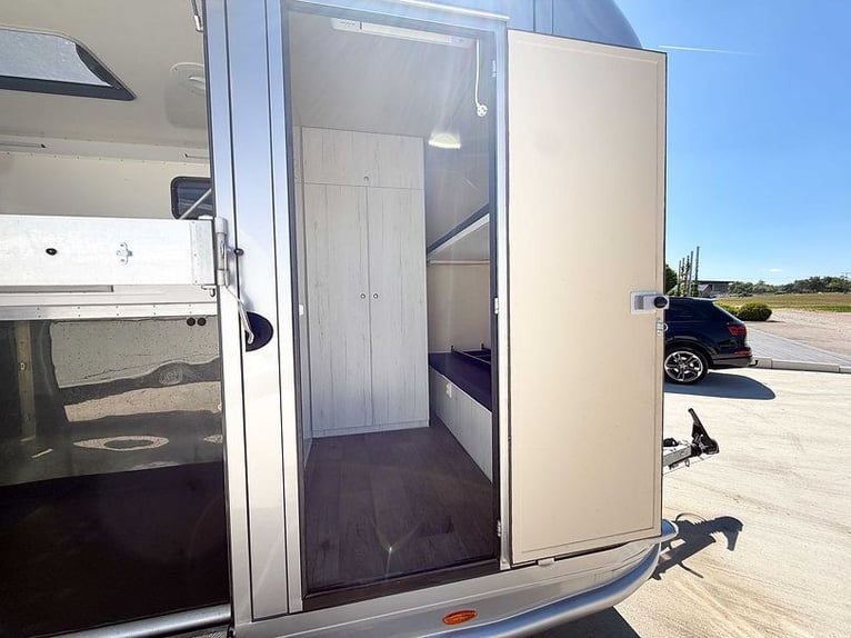2-Horse Trailer with Living Quarters, Two Beds, Tack Room, and Horse Transport