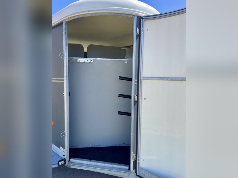 3-Horse Trailer by the premium brand Fautras Oblic +3 slant-load ramp
