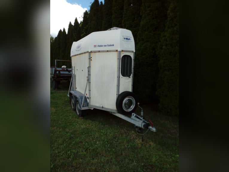 Horse trailer Henra, 1300 kg maximum permissible weight (DMC)