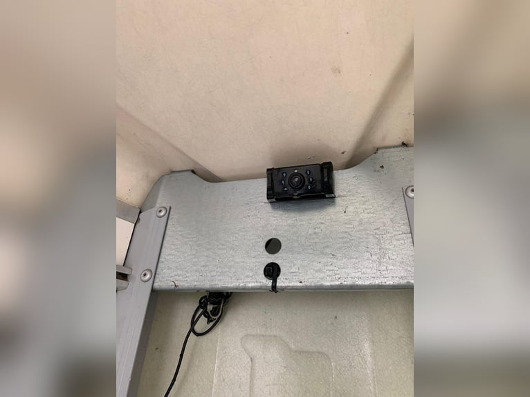 Ifor Williams HB 403 (approx. 1.5 horsepower)